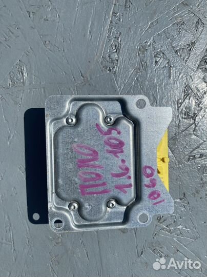 Блок управление AirBag volkswagen polo 5