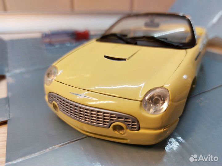 Сборная модель Ford Thunderbird 1:24