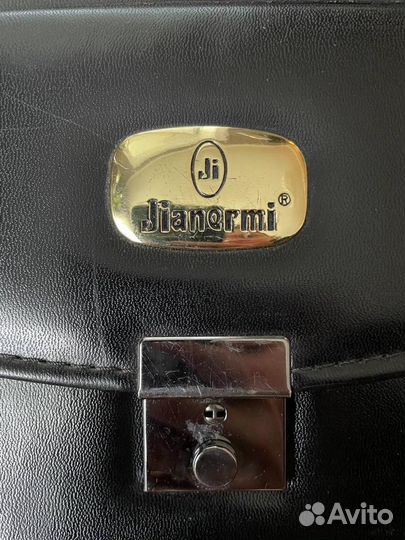 Кейс дипломат