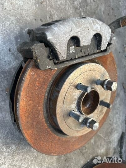 Ступица передняя правая Chrysler 300C LX EXF 2011