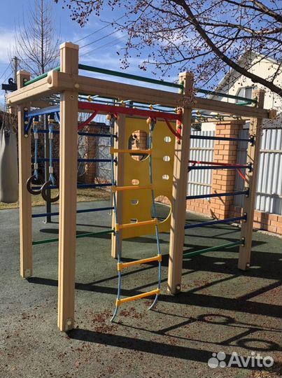 Гимнастический комплекс уличный