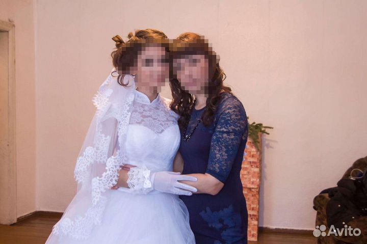 Свадебное платье 42-44 бу