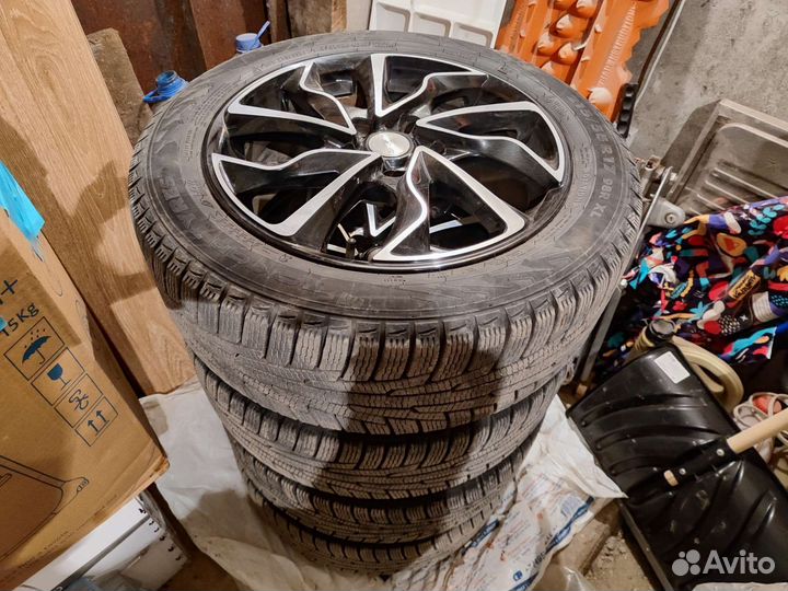 Колеса в сборе (4 шт) 215/55R17 Nokian Nordman RS