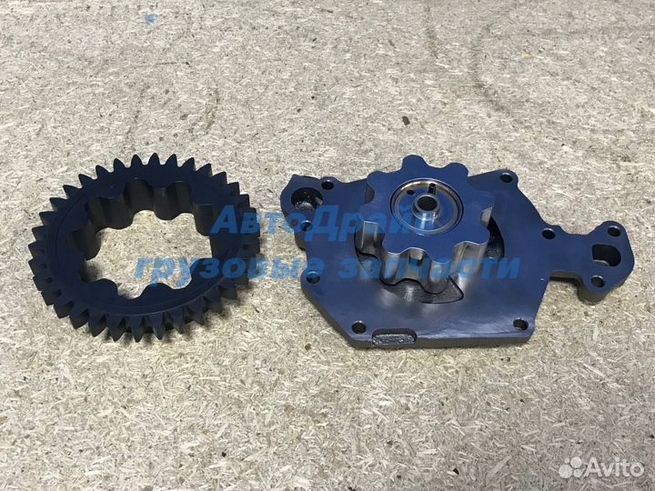 Насос масляный для грузовиков Ман в сборе