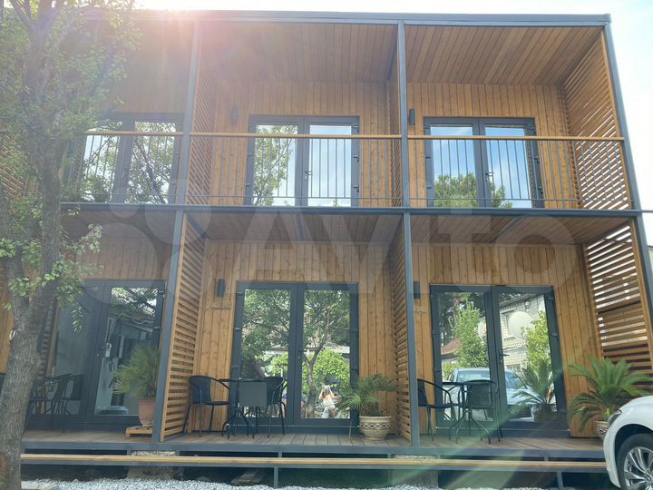 Комната 18 м² в 8-к., 2/2 эт.