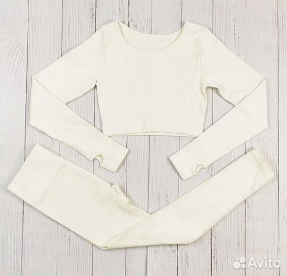 Костюм для йоги и фитнеса