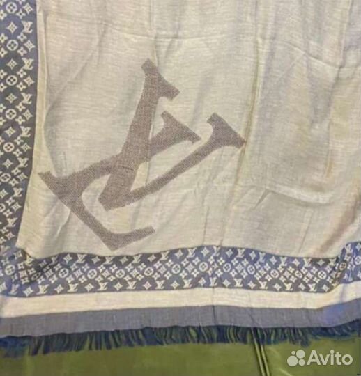 Платок хлопок с шелклм 135см lv италия