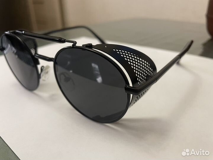 Солнцезащитные очки