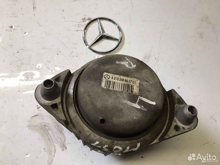 Опора двигателя правая Мерседес w212