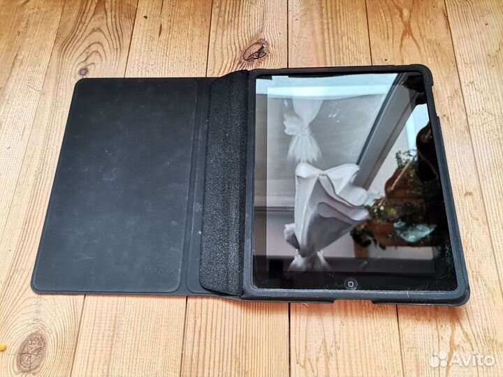 Apple iPad 64Gb Wi-Fi + 3G A1337