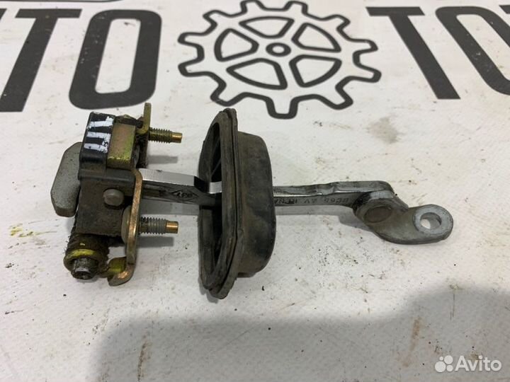 Ограничитель двери передний правый Renault Symbol