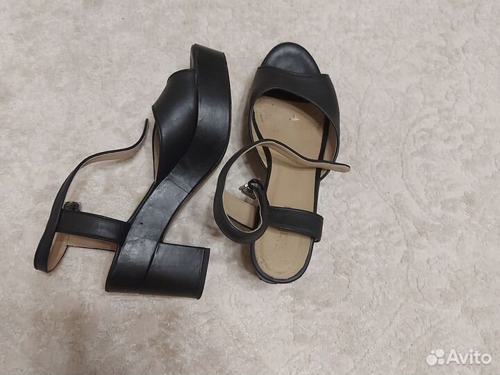 Босоножки женские