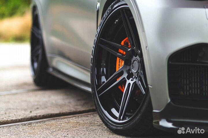 Кованые диски R21 GT Performance на BMW X5M, X6M