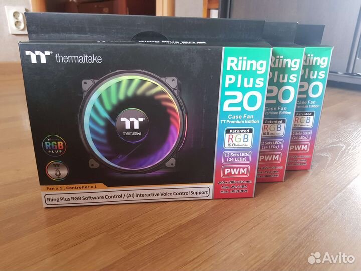 Кулер для корпуса TT Riing Plus 20 Premium Edition