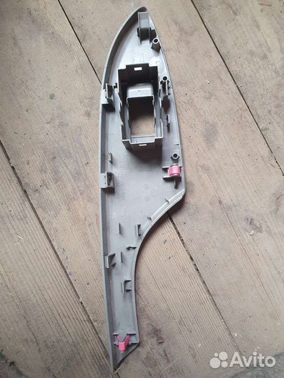 Накладка кнопок стеклоподъемника зл Toyota Corolla