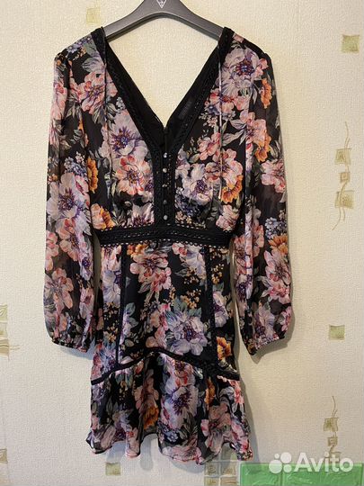 Платье женское guess