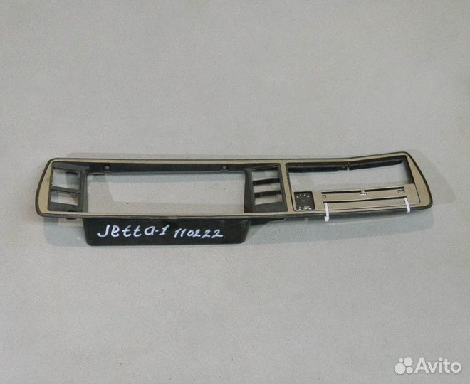 Рамка панели приборов VW Jetta 1