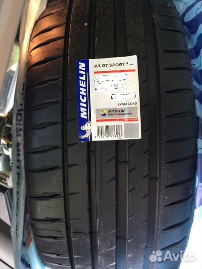 Michelin Pilot Sport 4 S 285/40 R22 и 325/35 R22