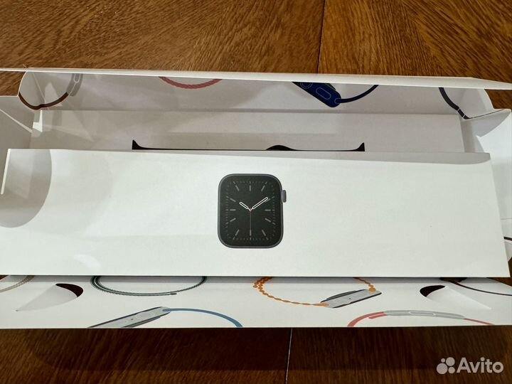 Apple Watch Series 6 44 мм