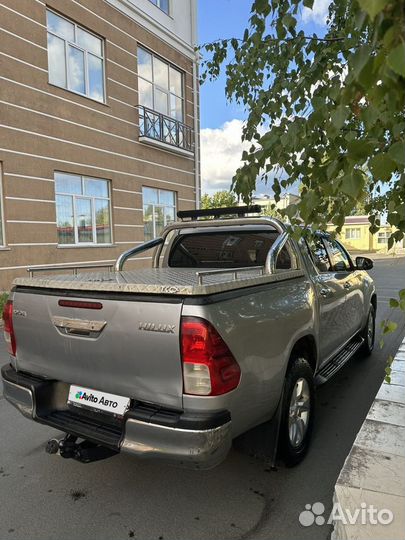 Toyota Hilux 2.8 AT, 2016, 245 000 км