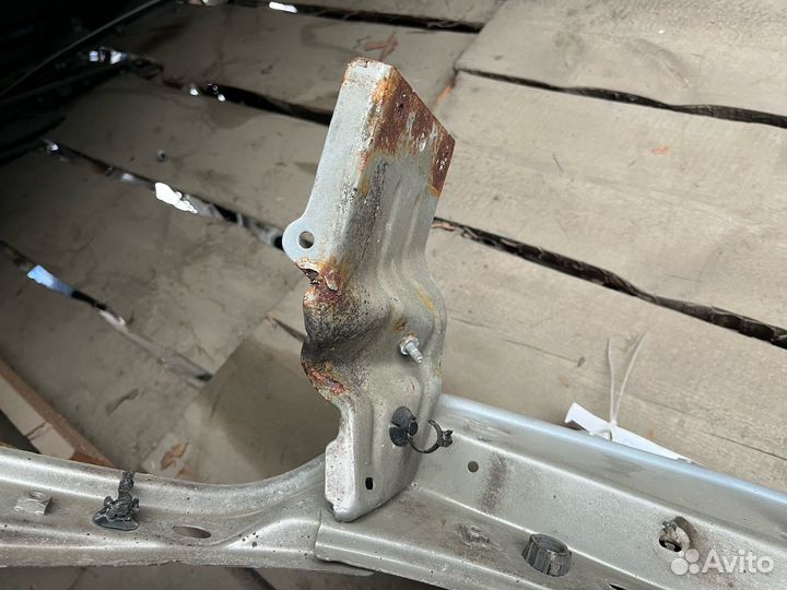 Панель передняя Renault Sandeo 2