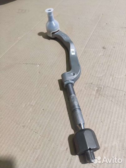 Руливой наконечник в сборе с тягой 7E0419804