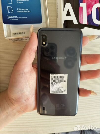 Samsung Galaxy A10, 2/32 ГБ