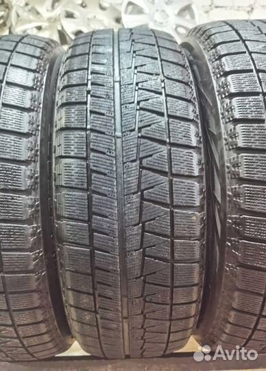 Bridgestone Blizzak Revo GZ 215/60 R17 96S