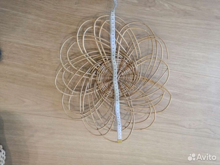 Плетеные ваза, корзина и тарелка