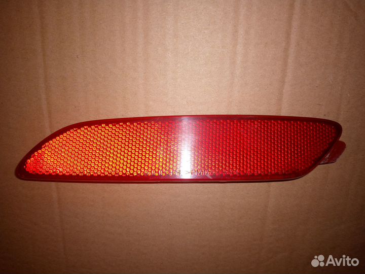 Катафот заднего бампера левый Kia Sorento BL