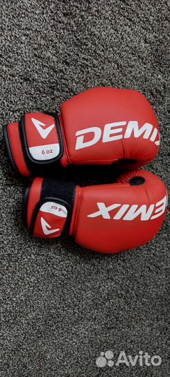 Перчатки для единоборств demix
