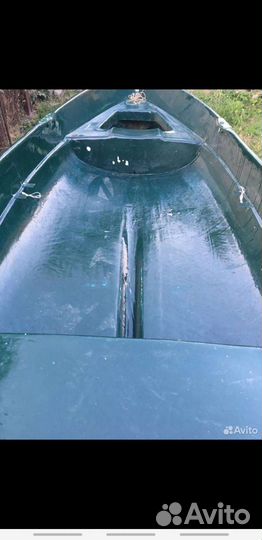 Лодка Пелла