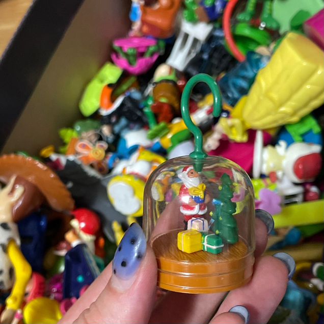 Игрушки из киндера коробка