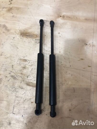 Амортизатор капота Bmw 3 E46 M52B28TU 1998