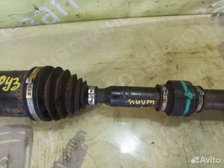 Ось привод шрус правый Chevrolet Cruze
