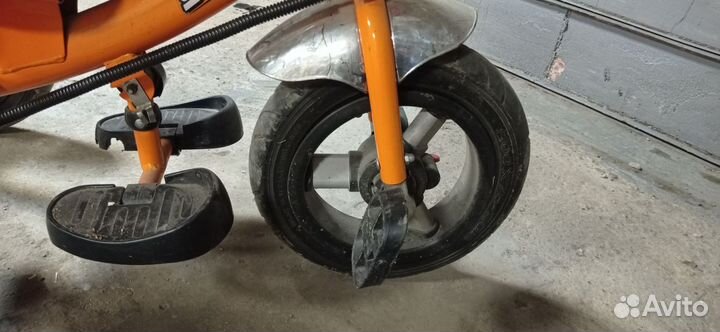 Детский велосипед с ручкой