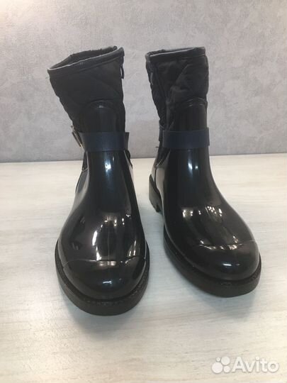Резиновые сапоги