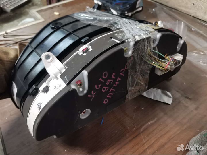 Спидометр на Toyota Progres JCG10 оптитрон