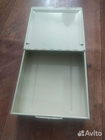 Сейф, банковская ячейка