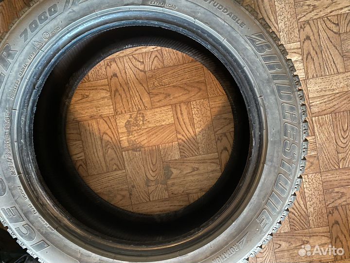 Bridgestone Ice Cruiser 7000 235/55 R18