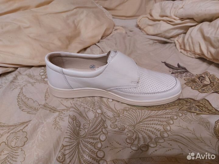 Мокасины медицинские женские 38 размер