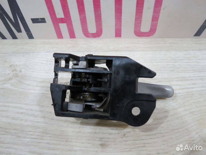 Ручка двери передняя правая Toyota Corolla 150