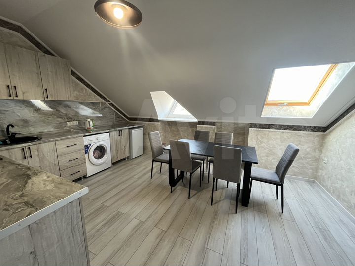 2-к. квартира, 55 м², 5/5 эт.