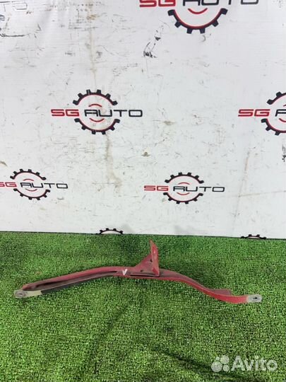 Держатель бачка Toyota Celica ZZT231 2ZZ-GE 2002