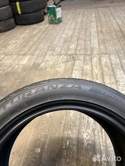 Bridgestone Turanza T001 245/45 R17