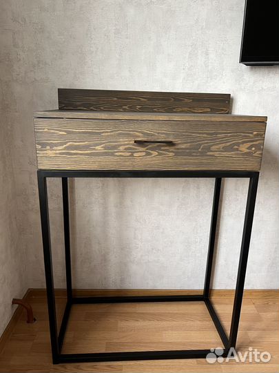 Туалетный столик