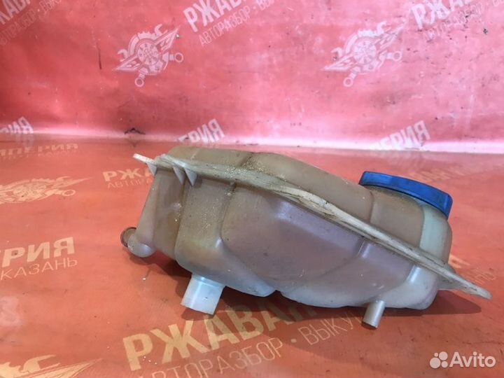 Бачок расширительный Volkswagen Passat B5 Б5+ 2.0