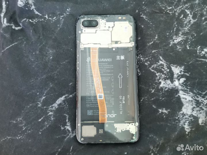 HONOR 10, 4/64 ГБ