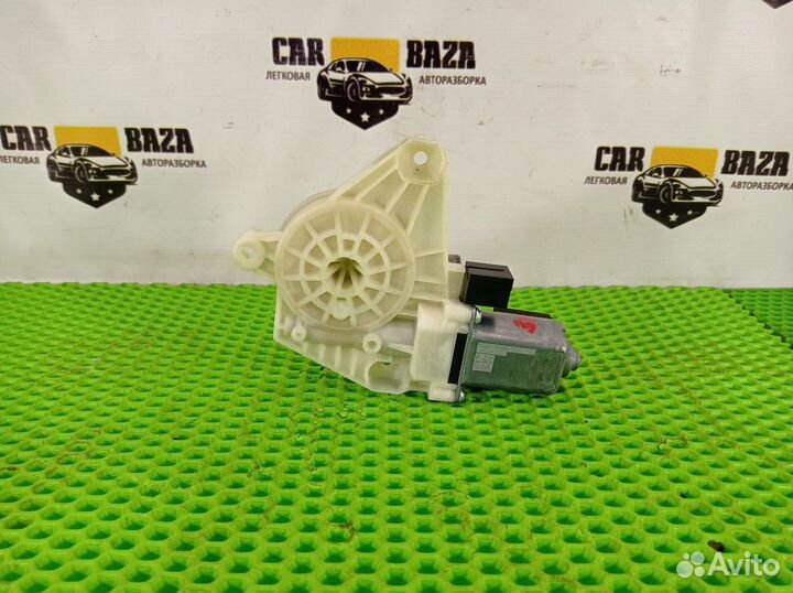 Моторчик стеклоподъемника задний правый R