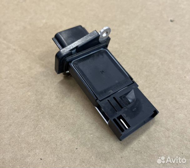 Расходомер воздуха Ниссан Х-Трейл Т31